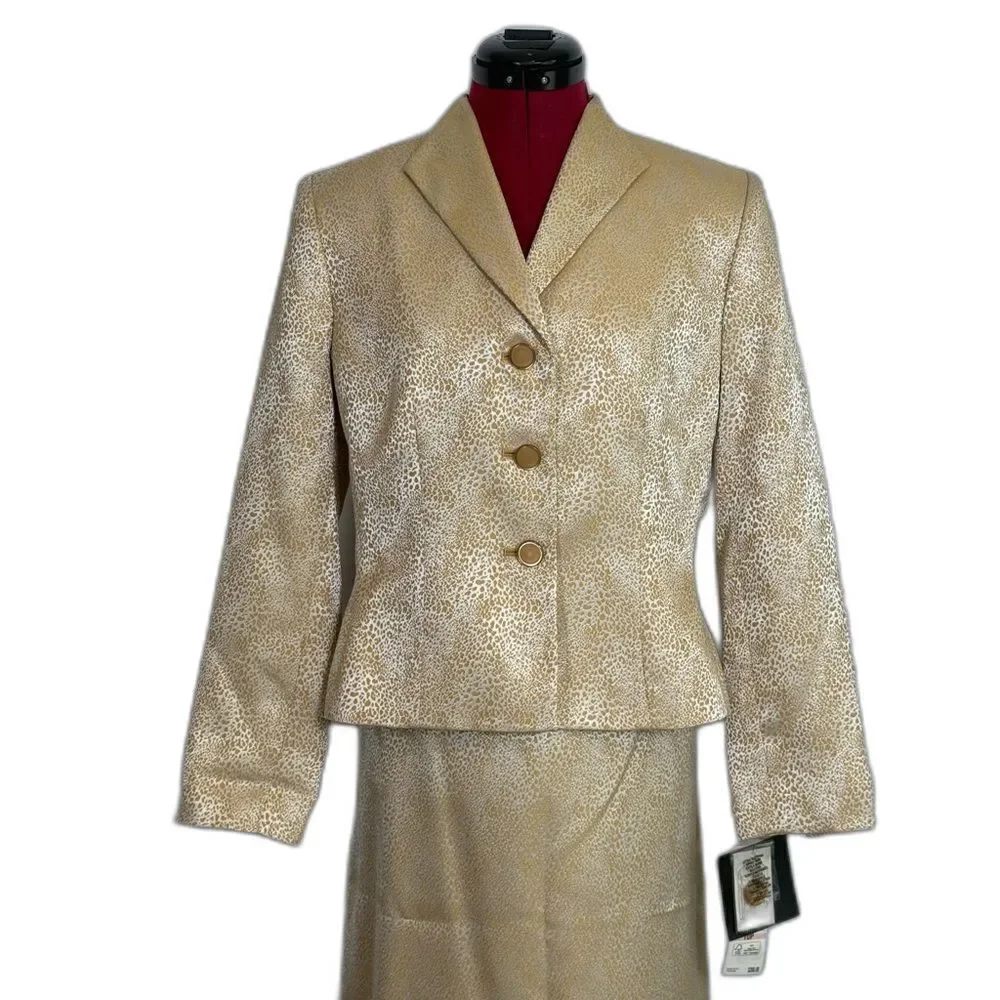 NWT Le Suit Skirt Suit Women Size 10P/14P Gold/Cream 2-Piece Set Blazer & Skirt